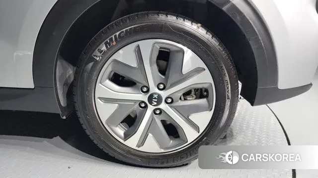 Kia Niro EV id 3509017 из Кореи 15