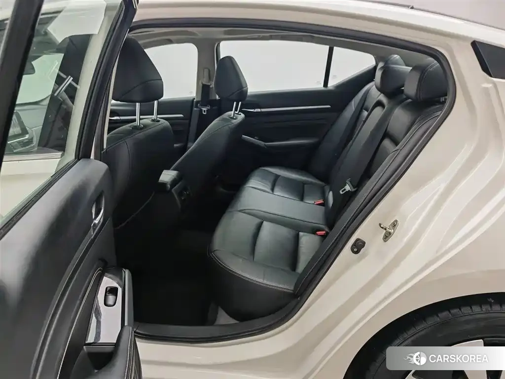 Nissan Altima id 4565435 из Китая 19