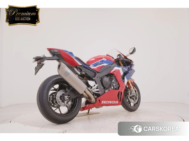 Проданный Honda CBR1000RR-R FIREBLADE SP 2021 из Японии, фото 5