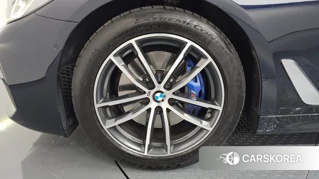 BMW 5 Series (G30) id 3378601 из Кореи 15