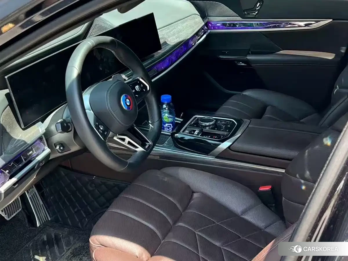BMW 7 series 2024 Черный из Китая, фото 6