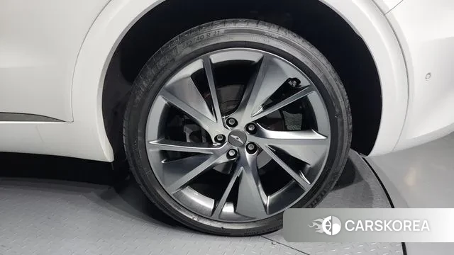 Genesis GV70 id 3498118 из Кореи 15