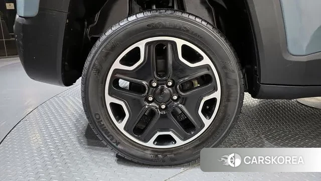 Jeep Renegade id 3703662 из Кореи 15