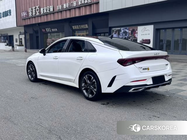 Kia K5 2022 Белый из Китая, фото 5