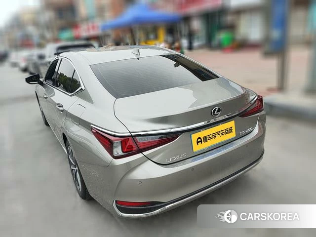 Lexus ES 2024 Шампань из Китая, фото 5