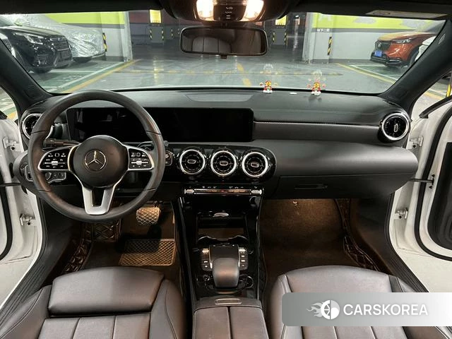 Mercedes-Benz Class A 2023 Белый из Китая, фото 5