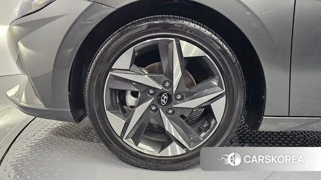 Hyundai Avante (CN7) id 3300917 из Кореи 15