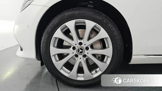 Mercedes-Benz E-Class W213 id 4581419 из Кореи 27