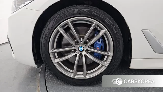 BMW 5 Series (G30) id 3112850 из Кореи 15