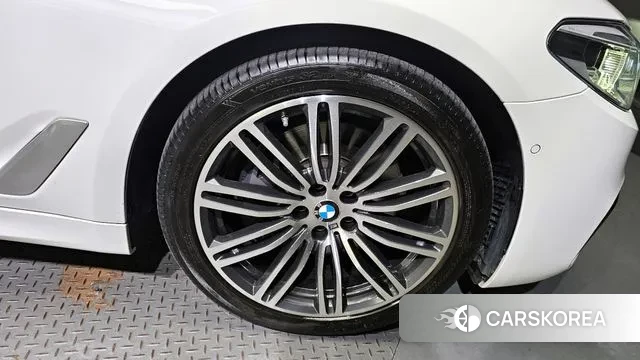 BMW 5 Series (G30) id 2971110 из Кореи 15