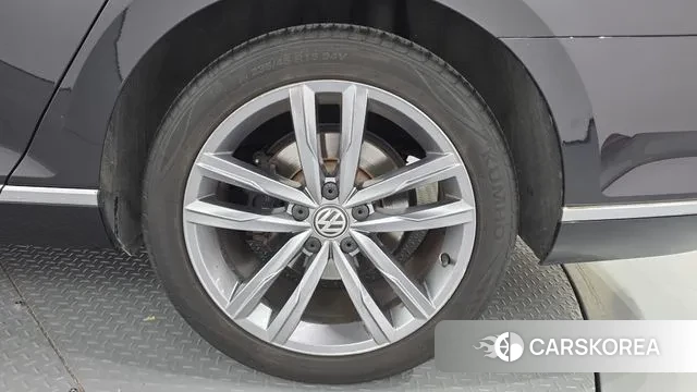 Volkswagen Passat GT (B8) id 3440071 из Кореи 15