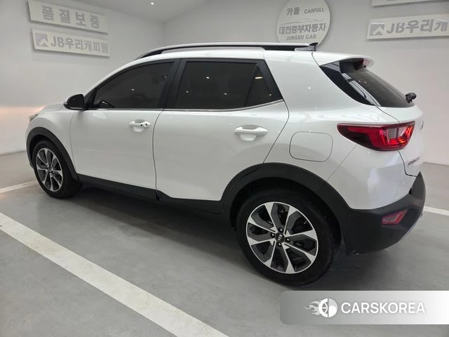 Kia Stonic id 3889414 из Кореи 9