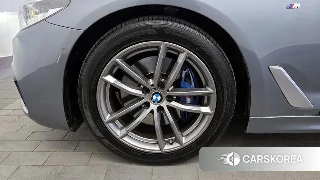 BMW 5 Series (G30) id 3737372 из Кореи 15