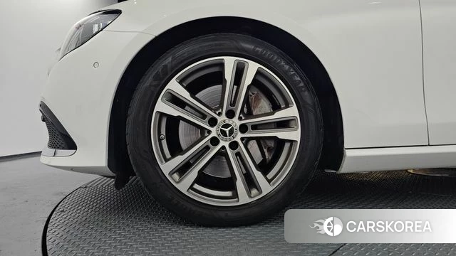 Mercedes-Benz E-Class W213 id 4415399 из Кореи 27