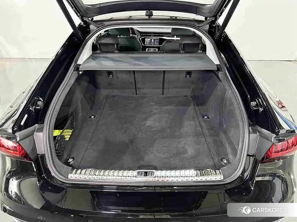 Audi A7 2024 Черный из Китая, фото 5