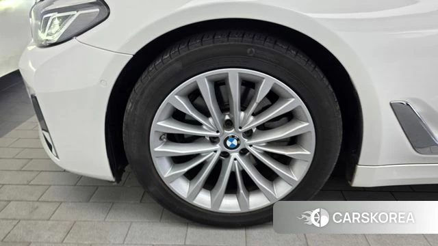 BMW 5 Series (G30) id 4594526 из Кореи 26