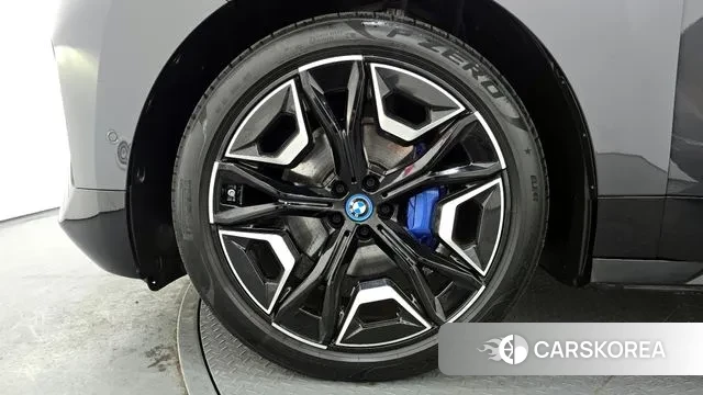 BMW iX id 3701030 из Кореи 15