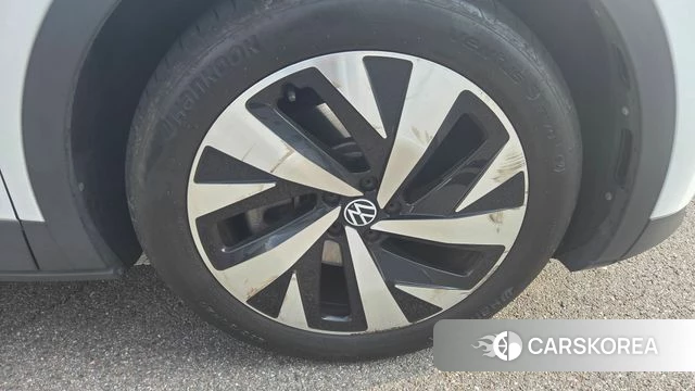 Volkswagen ID.4 2023 Белый из Кореи, фото 5