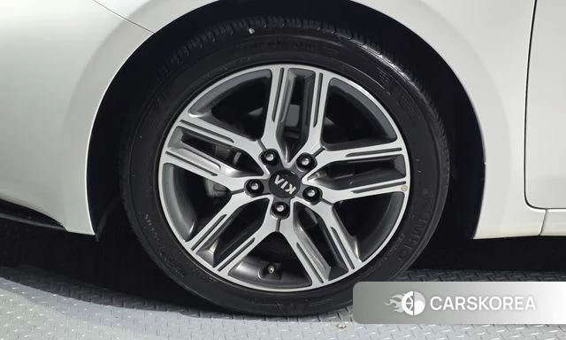 Kia Come New K3 id 4937572 из Кореи 30