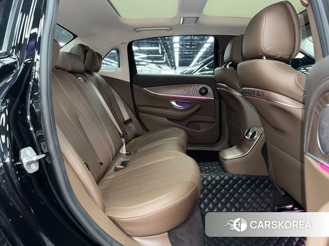 Mercedes-Benz E-class PHEV id 4277924 из Китая 12