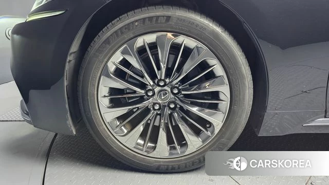 Lexus LS500h 5th generation id 4496841 из Кореи 15
