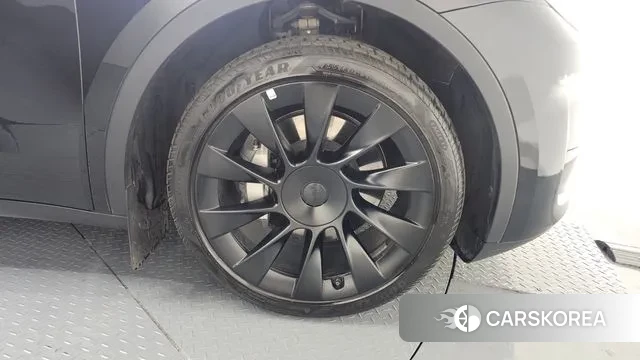 Tesla Model Y id 3517978 из Кореи 15