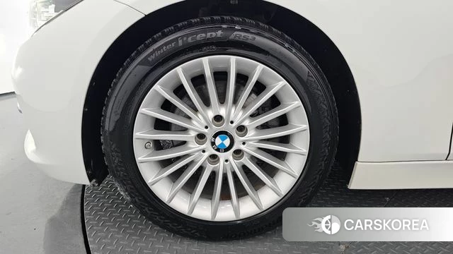 BMW 3 Series (F30) id 4377988 из Кореи 29