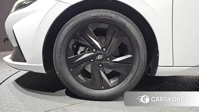 Hyundai Avante (CN7) id 3735799 из Кореи 15