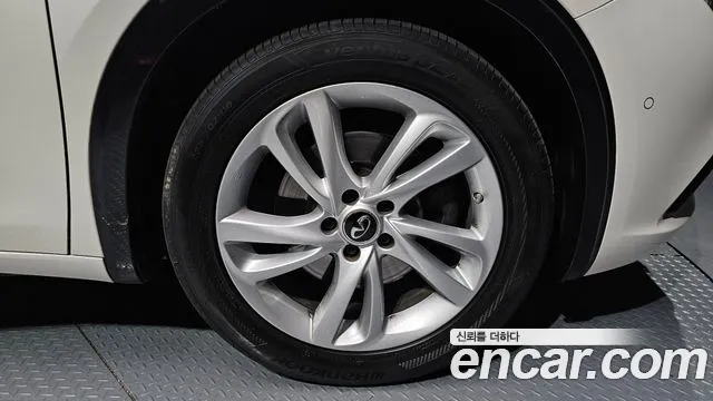 Infiniti Q30 id 2634113 из Кореи 15