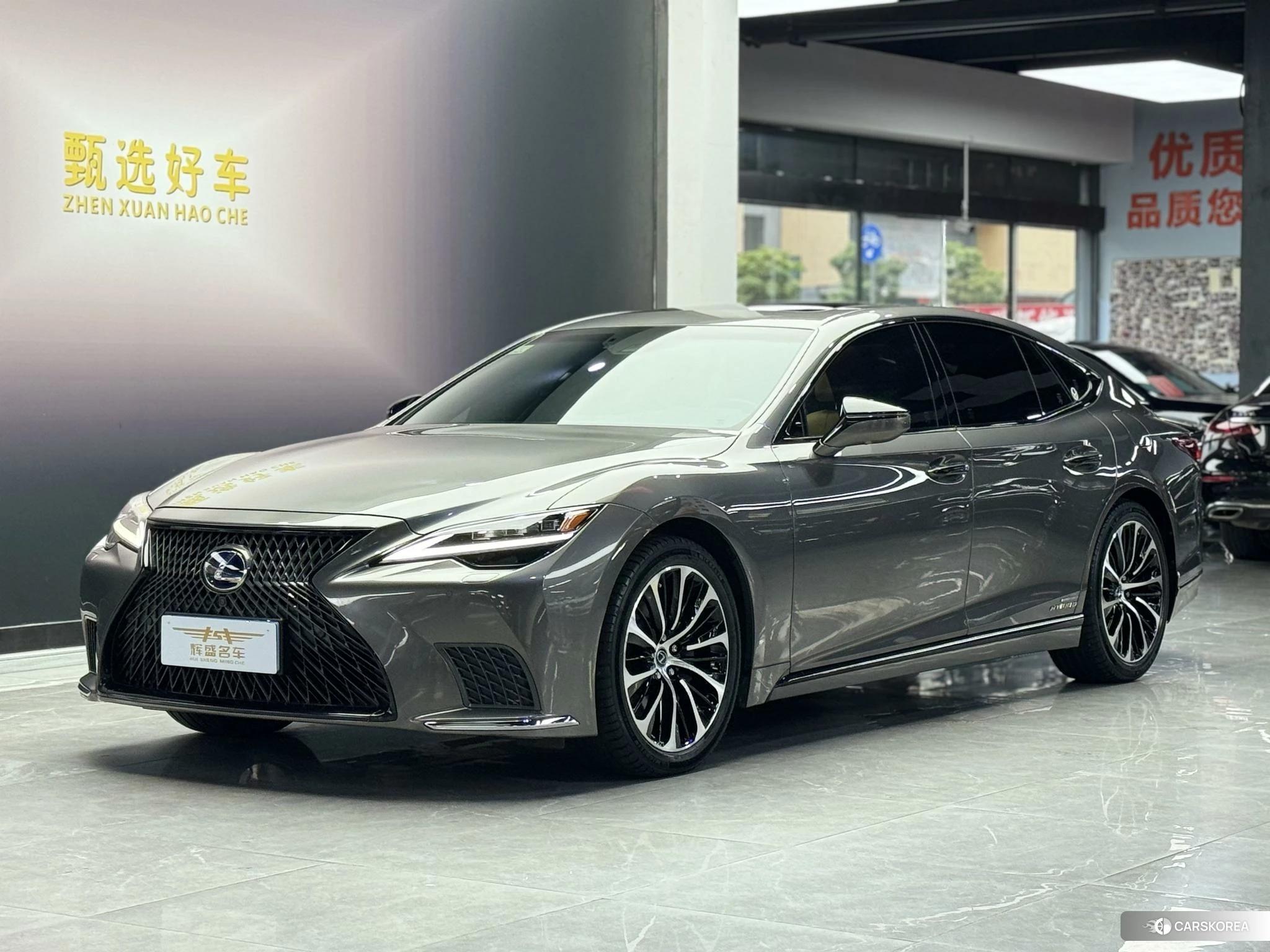 Lexus LS 2019 Темно-серый из Китая, фото 5