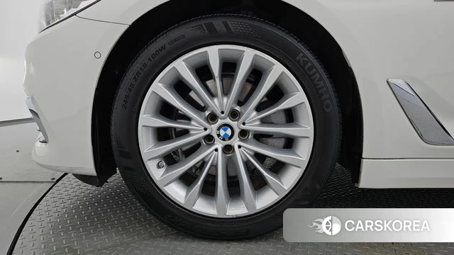 BMW 5 Series (G30) id 4397830 из Кореи 28