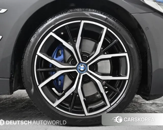 BMW 5 Series (G30) id 3695312 из Кореи 15