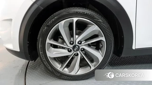 Kia Niro id 3193707 из Кореи 15