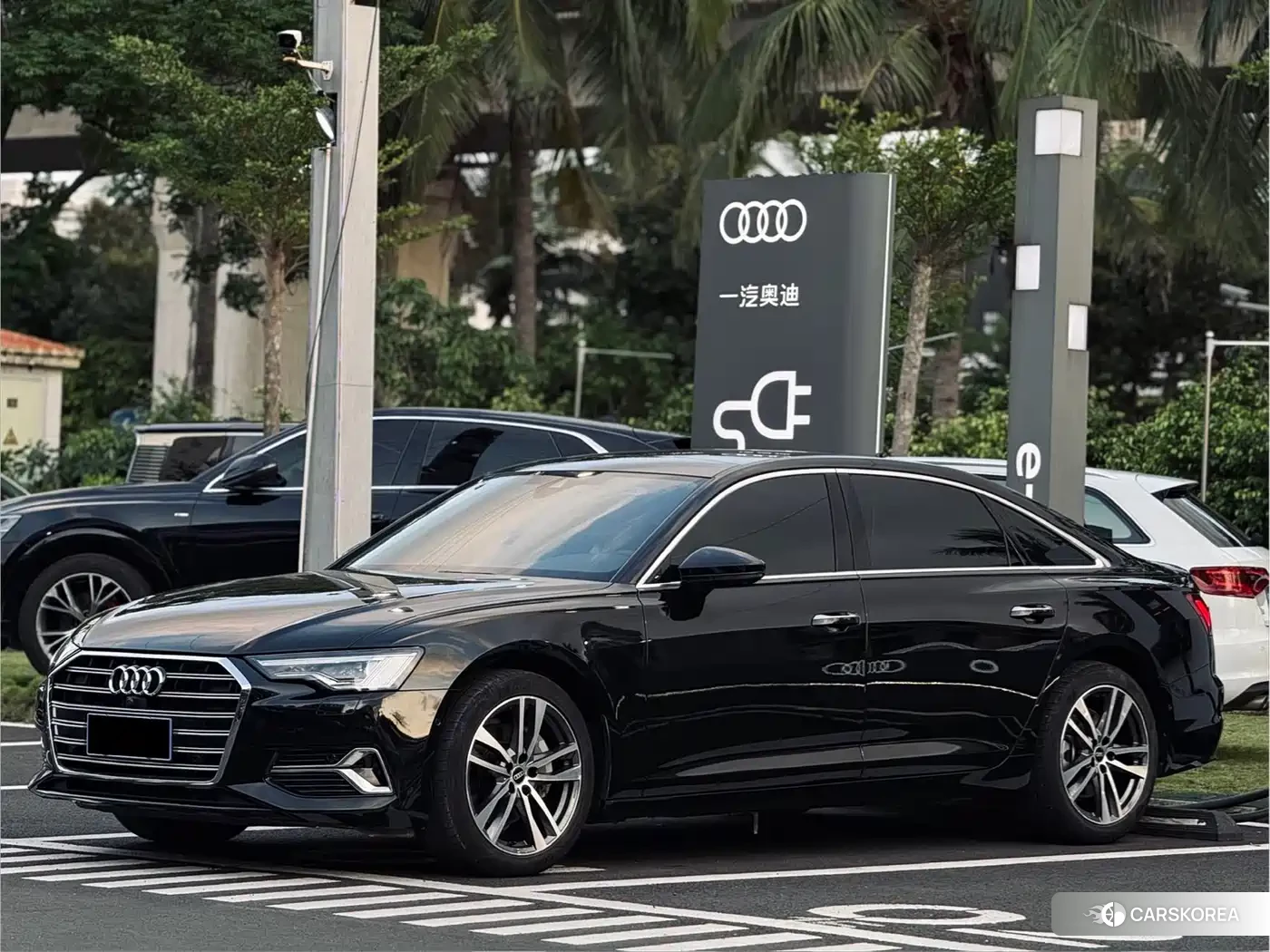 Audi A6L id 4548065 из Китая 15