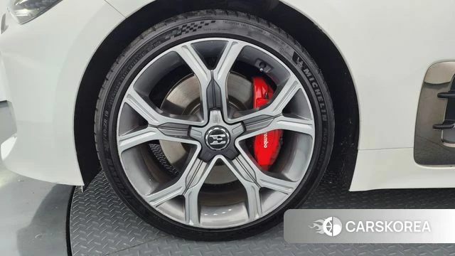 Kia Stinger id 3894279 из Кореи 15