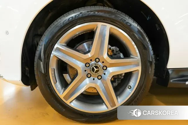 Mercedes-Benz GLE - Class W166 id 3494621 из Кореи 15