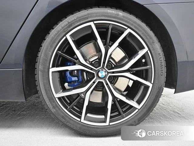 BMW 5 Series (G30) id 3858927 из Кореи 15