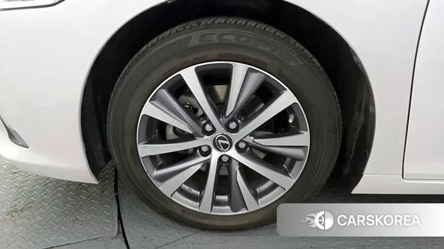 Lexus ES300h 7th generation id 3754314 из Кореи 15