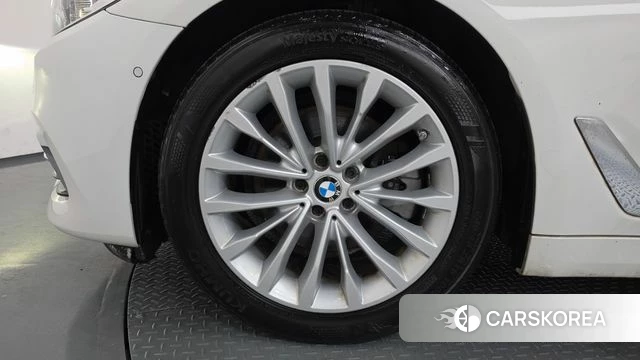BMW 5 Series (G30) id 4672834 из Кореи 15