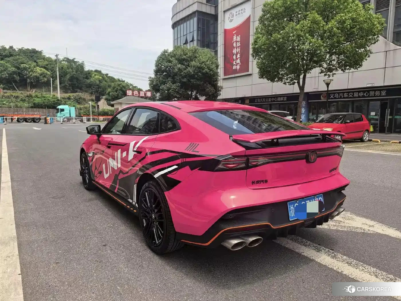 Chang'an Changan UNI-V 2025 Champagne/brown из Китая, фото 5