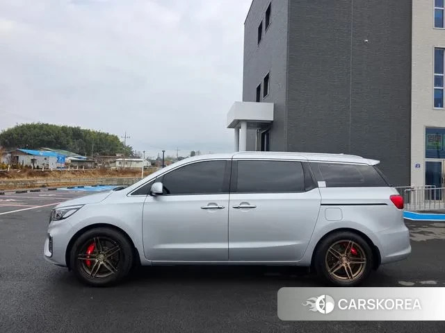 Kia The New Carnival id 3480009 из Кореи 15