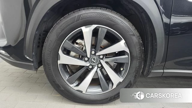 Lexus NX300h id 4530010 из Кореи 35