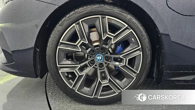 BMW 5 Series (G60) id 4565760 из Кореи 15