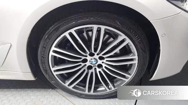 BMW 5 Series (G30) id 3039142 из Кореи 15