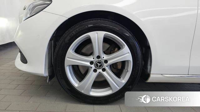 Mercedes-Benz E-Class W213 id 4781188 из Кореи 29