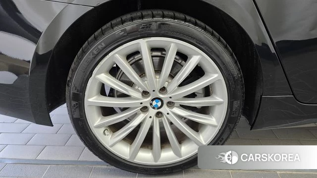 BMW 5 Series (G30) id 4923925 из Кореи 15