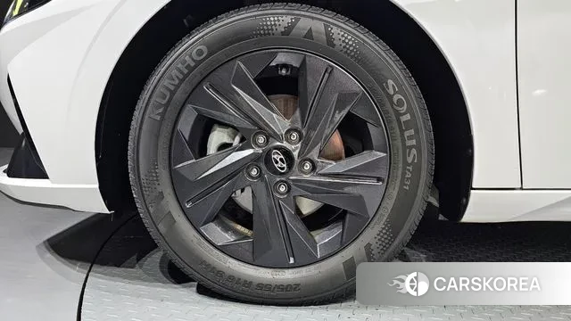 Hyundai Avante (CN7) id 3032815 из Кореи 15