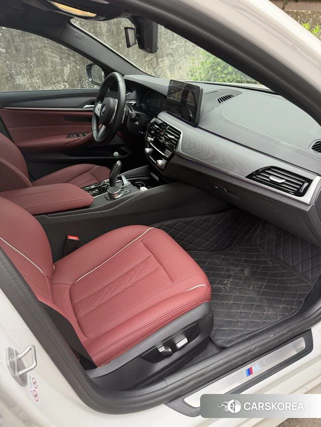 BMW 5 series 2023 Белый из Китая, фото 5