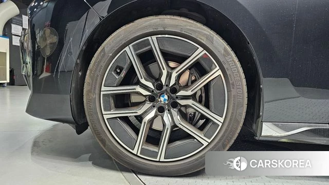 BMW 7 Series (G70) id 4505307 из Кореи 26
