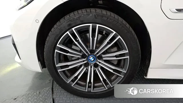 BMW 3 Series (G20) id 3468164 из Кореи 15